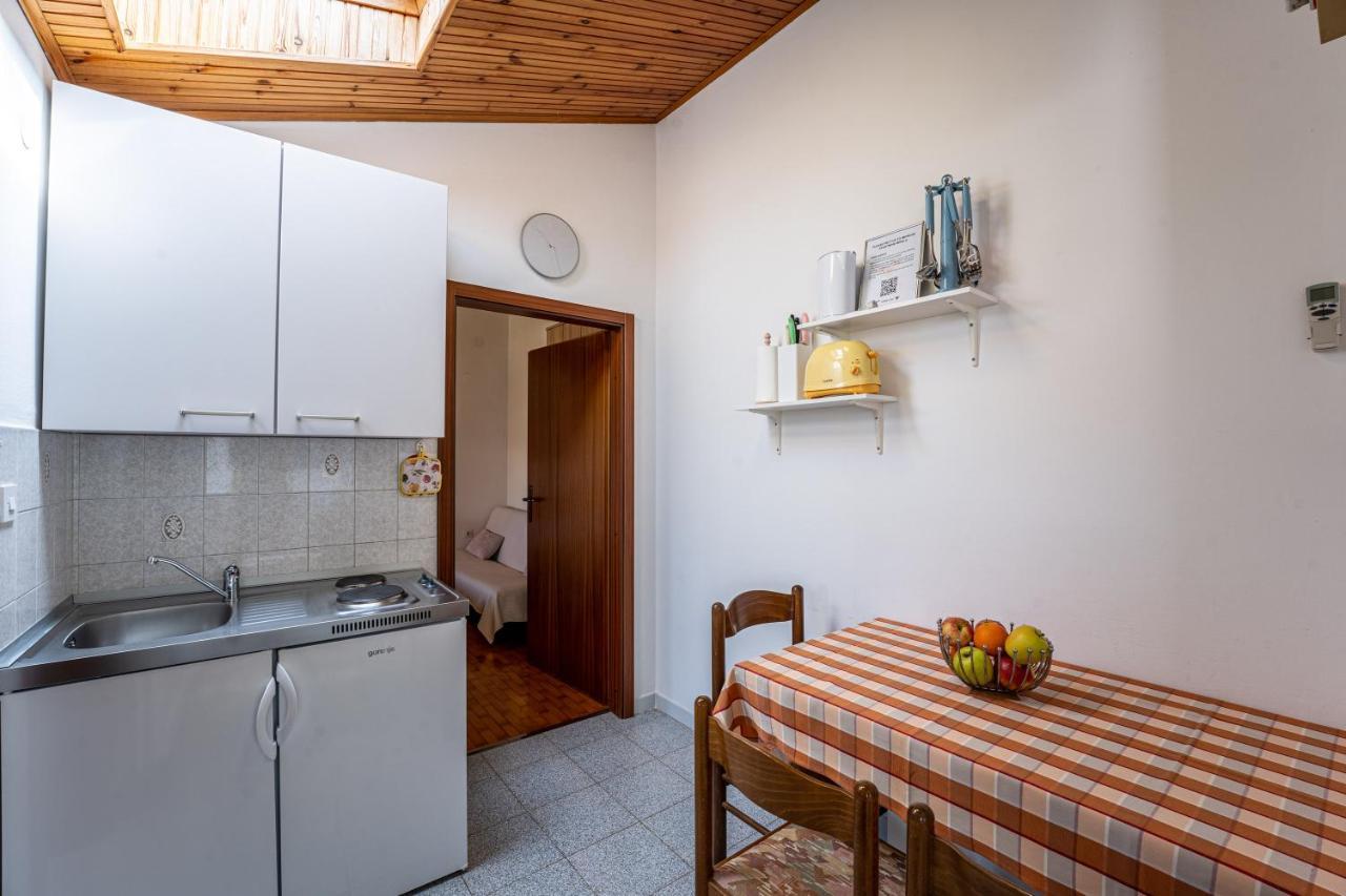 Apartmani Mirela バニョレ エクステリア 写真