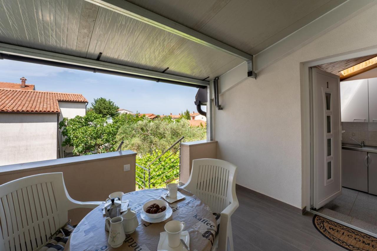 Apartmani Mirela バニョレ エクステリア 写真