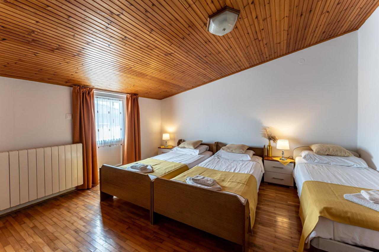 Apartmani Mirela バニョレ エクステリア 写真
