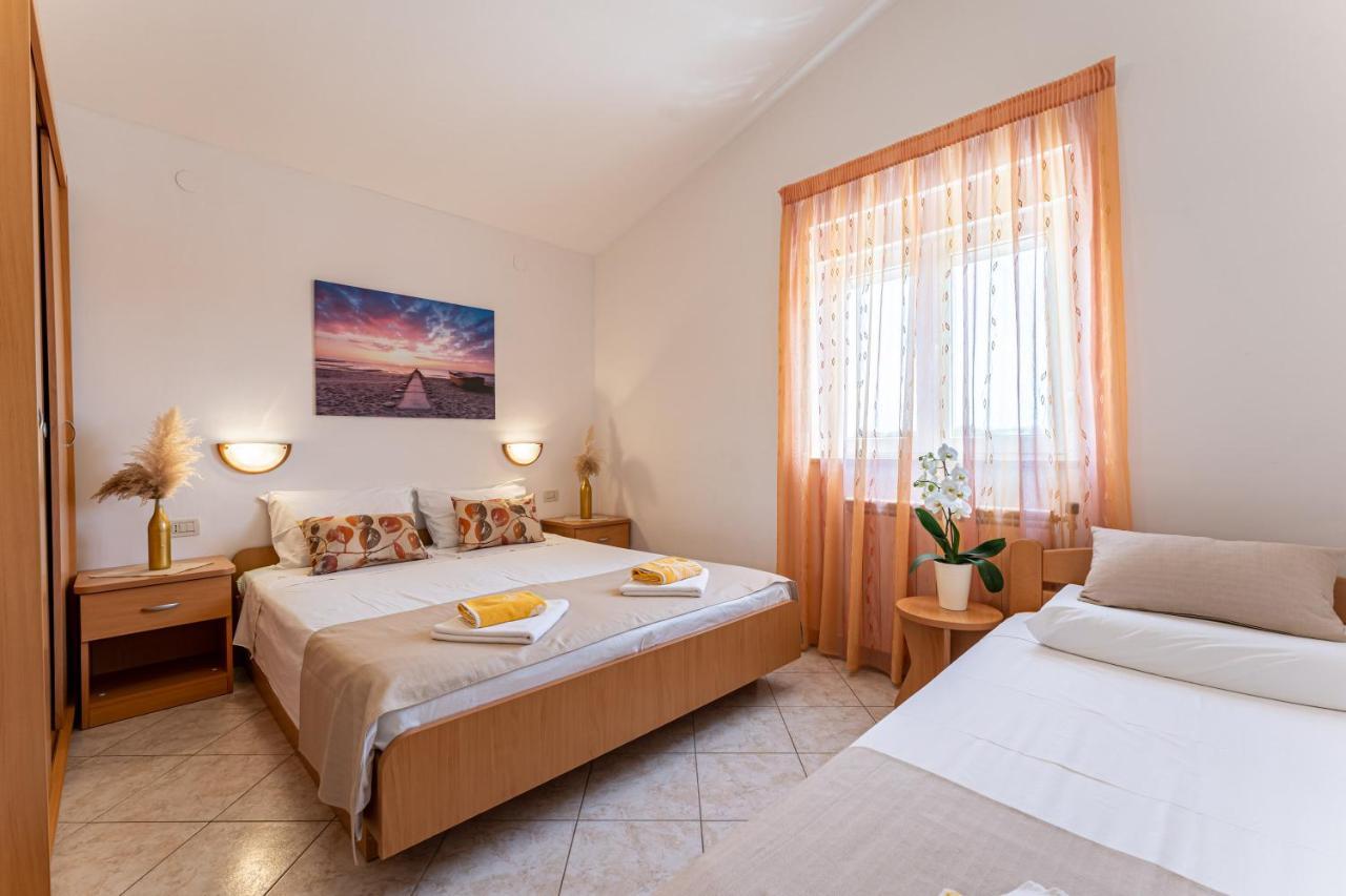 Apartmani Mirela バニョレ エクステリア 写真