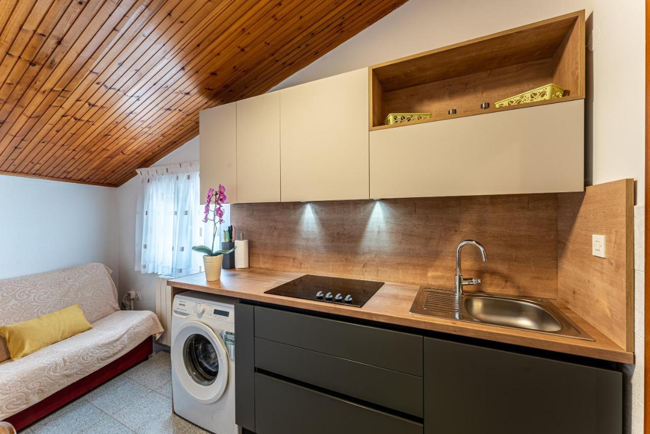 Apartmani Mirela バニョレ エクステリア 写真