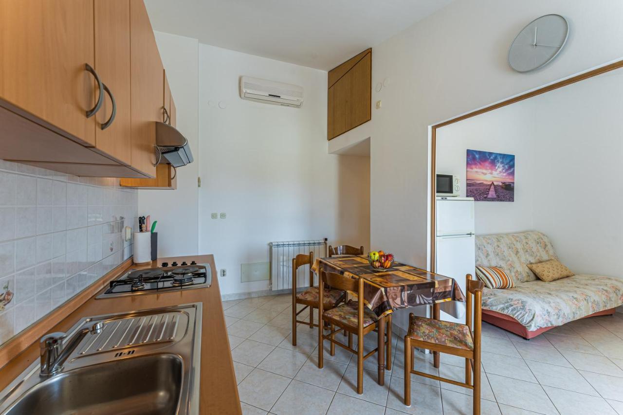 Apartmani Mirela バニョレ エクステリア 写真