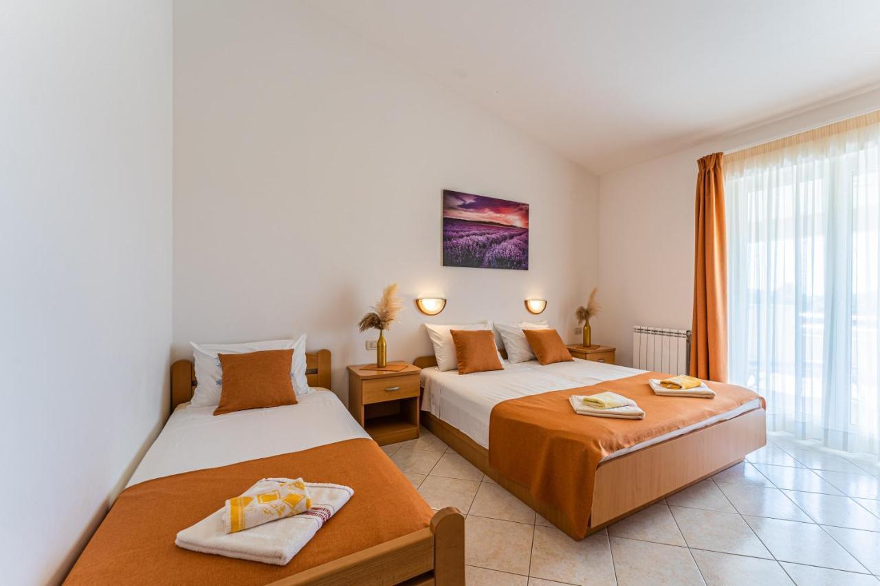 Apartmani Mirela バニョレ エクステリア 写真