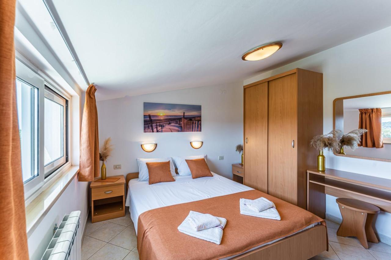 Apartmani Mirela バニョレ エクステリア 写真