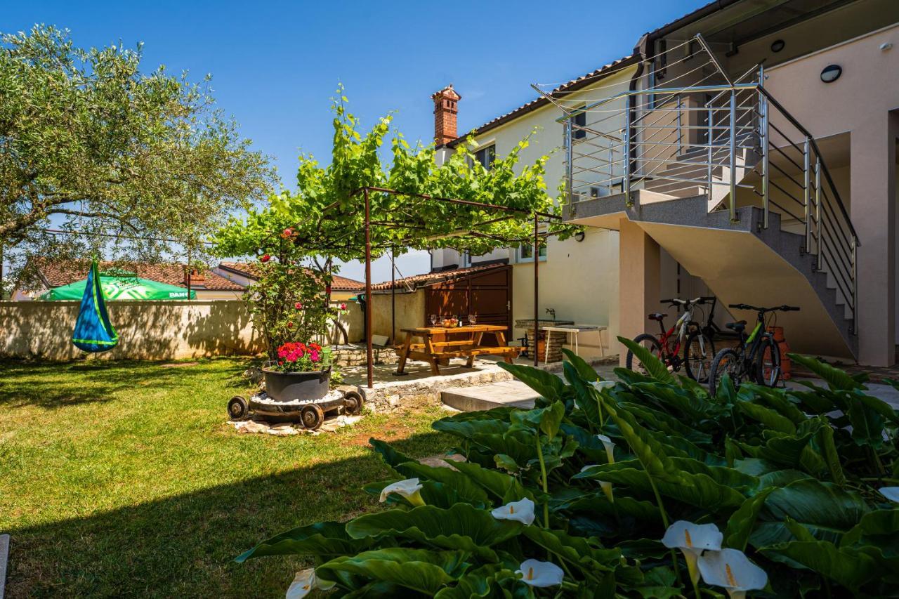 Apartmani Mirela バニョレ エクステリア 写真